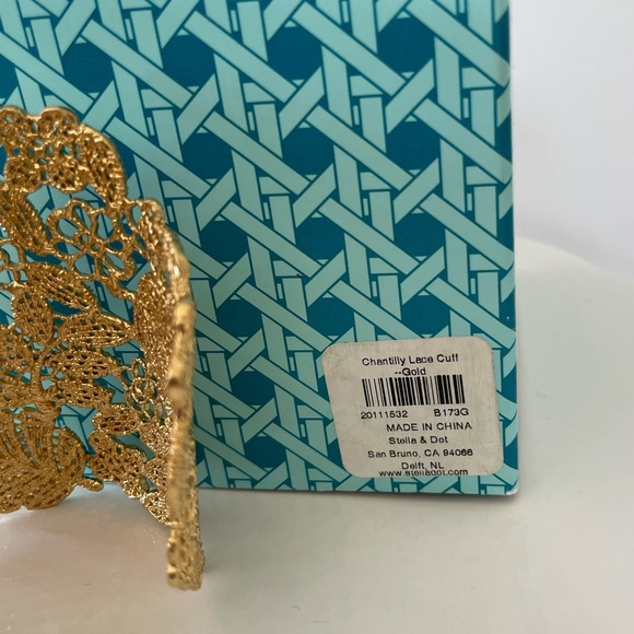 Stella & Dot - Lace Cuff, Gold - Picture 2 of 4